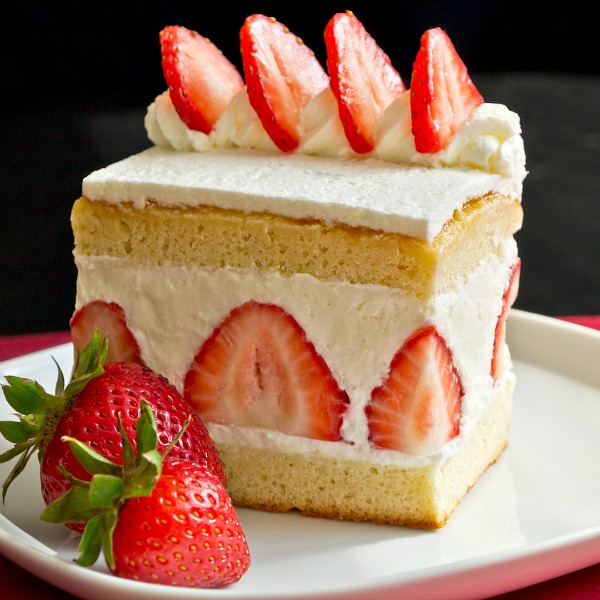 Torta panna e fragole